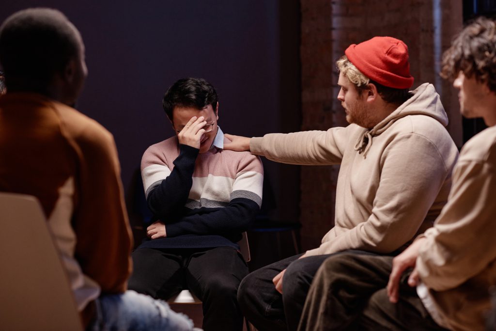 Illustration of psychodynamic therapy, showing a therapist and client exploring unconscious thoughts and past experiences to address current issues.