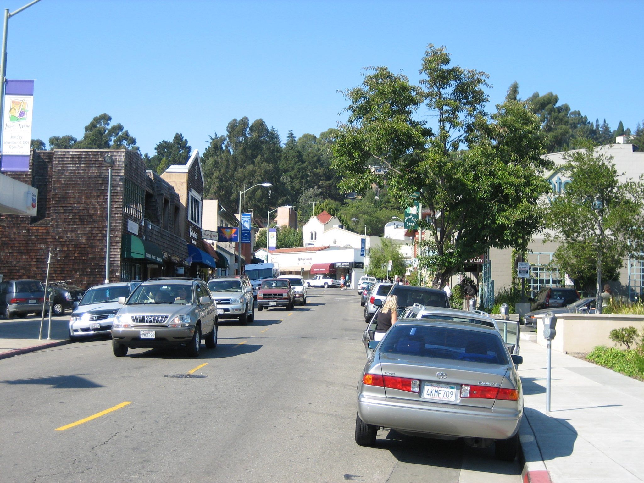 Image of https://addictionhelplineamerica.com/wp-content/uploads/2024/11/alcohol-and-drug-rehab-centers-in-montclair-california-logo-scaled.jpg