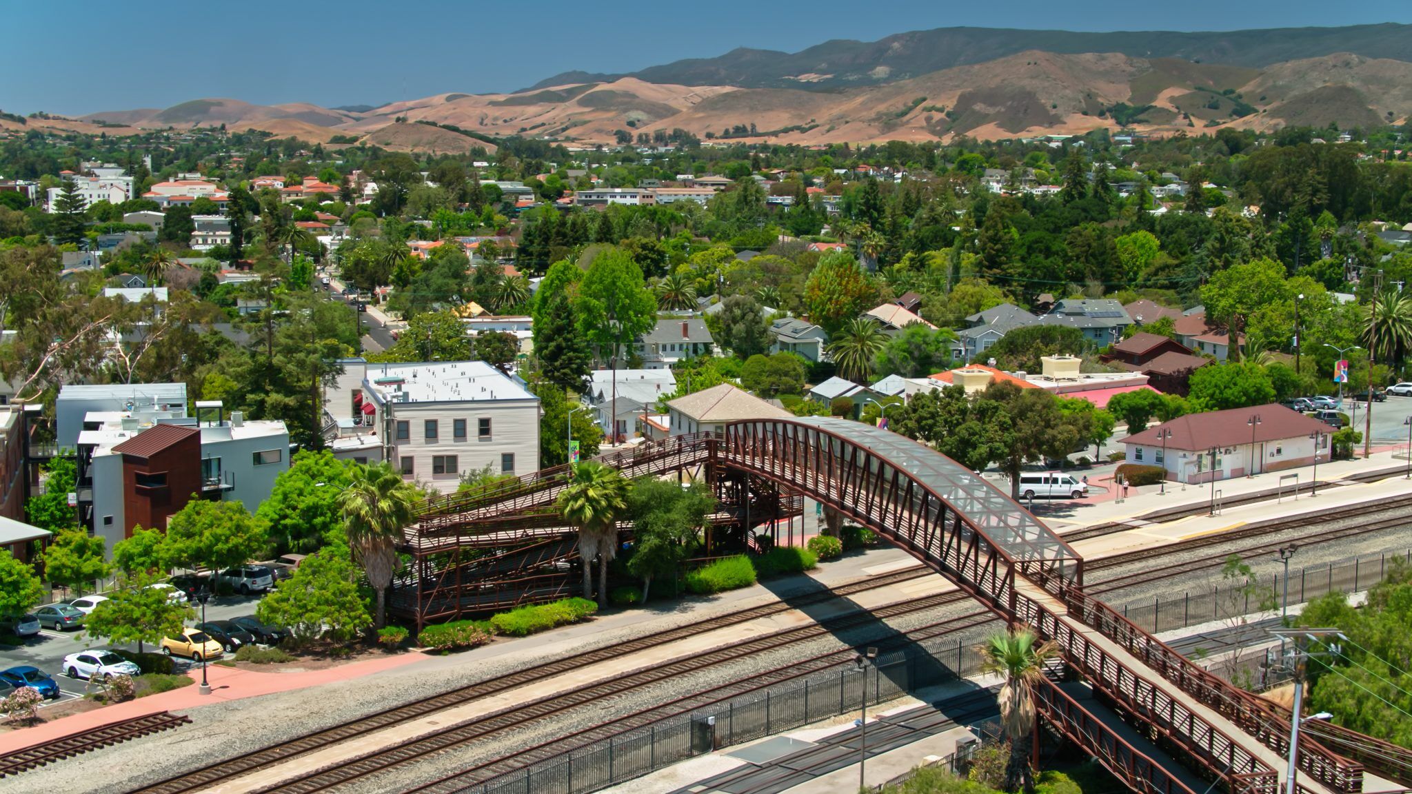 Image of https://addictionhelplineamerica.com/wp-content/uploads/2024/11/alcohol-and-drug-rehab-centers-in-san-luis-obispo-california-logo-scaled.jpg