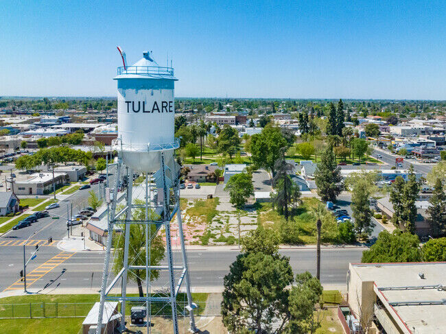 Image of https://addictionhelplineamerica.com/wp-content/uploads/2024/11/alcohol-and-drug-rehab-centers-in-tulare-california-logo.jpg