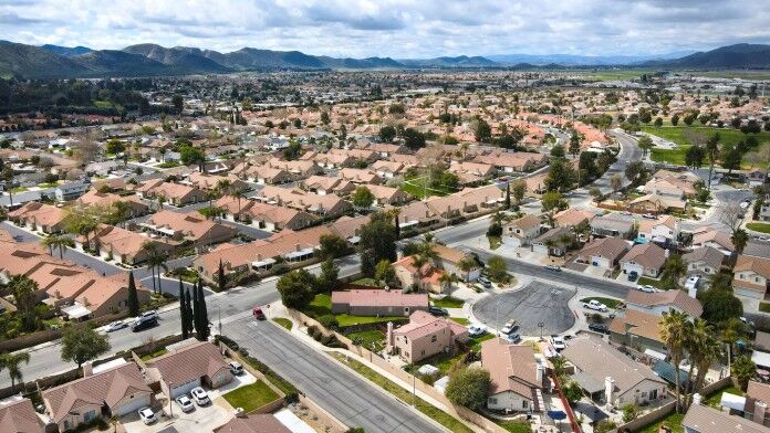 Image of https://addictionhelplineamerica.com/wp-content/uploads/2024/11/hemet-california-drug-alcohol-rehab.jpg