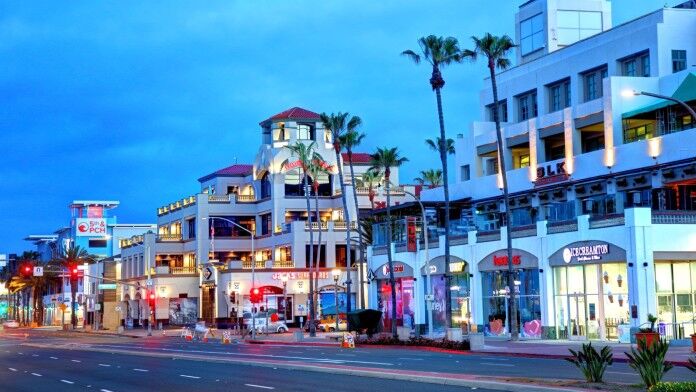 Image of https://addictionhelplineamerica.com/wp-content/uploads/2024/11/huntington-beach-california-drug-alcohol-rehab.jpg