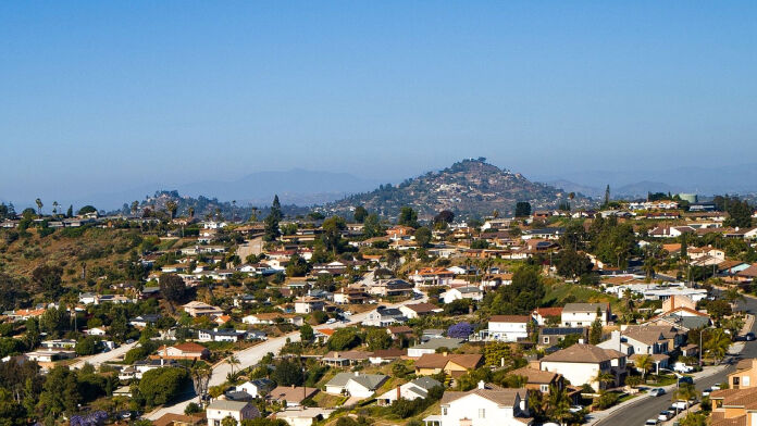 Image of https://addictionhelplineamerica.com/wp-content/uploads/2024/11/la-mesa-california-drug-alcohol-rehab.jpg