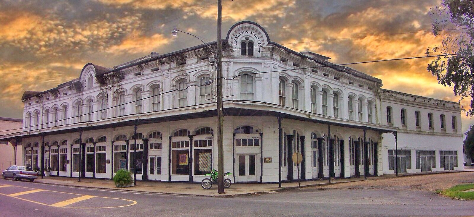 Image of https://addictionhelplineamerica.com/wp-content/uploads/2024/12/alcohol-and-drug-rehabs-in-donaldsonville-louisiana-logo.jpg