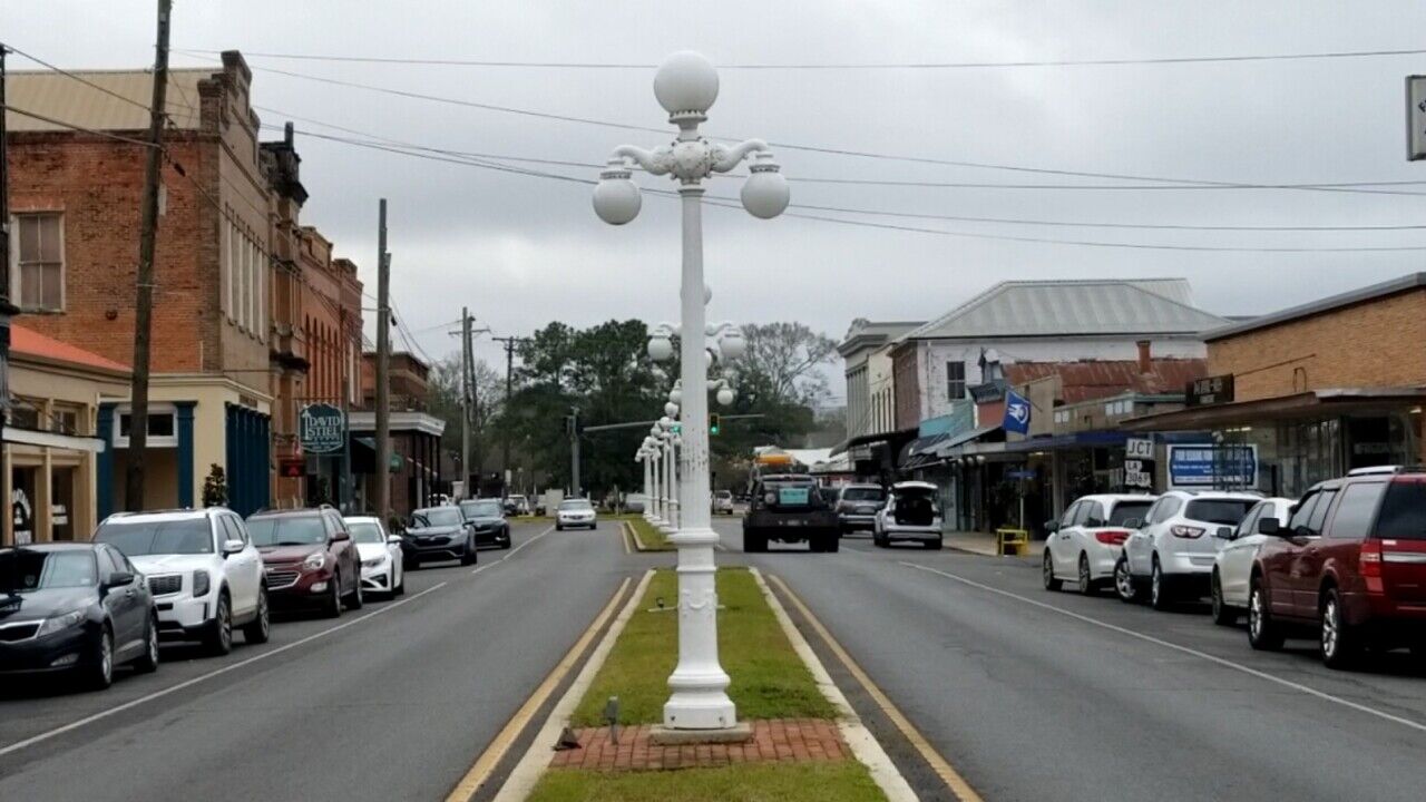 Image of https://addictionhelplineamerica.com/wp-content/uploads/2024/12/alcohol-and-drug-rehabs-in-franklin-louisiana-logo.jpg