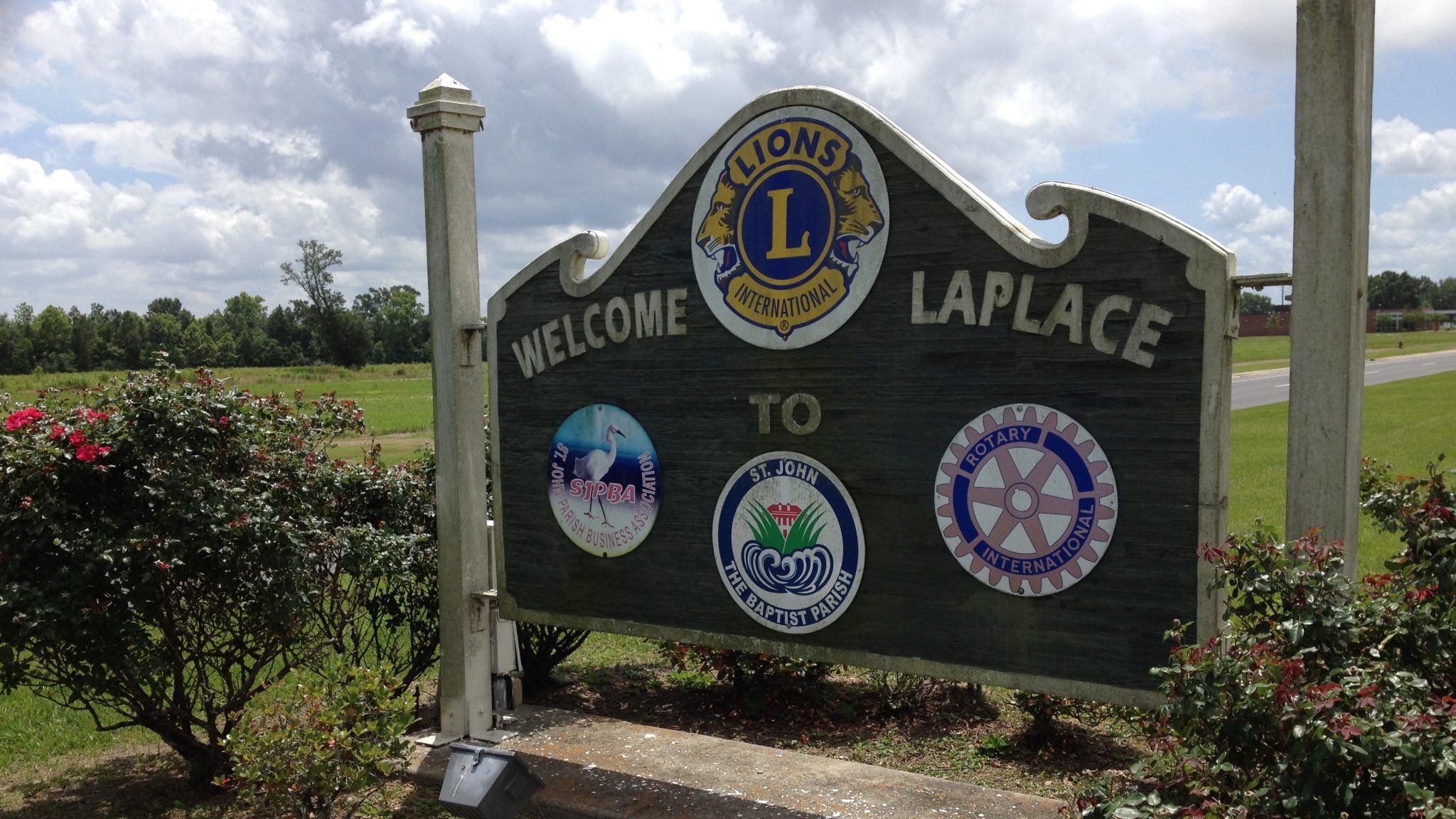 Image of https://addictionhelplineamerica.com/wp-content/uploads/2024/12/alcohol-and-drug-rehabs-in-laplace-louisiana-logo-scaled.jpg