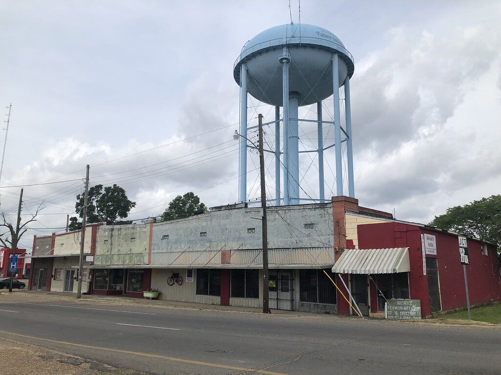 Image of https://addictionhelplineamerica.com/wp-content/uploads/2024/12/alcohol-and-drug-rehabs-in-tallulah-louisiana-logo.jpg