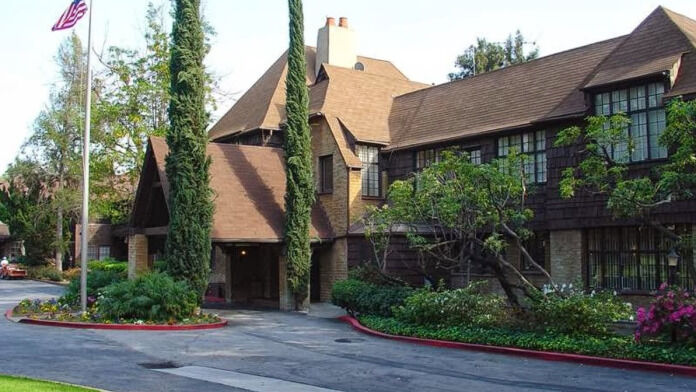 auroras las encinas recovery center pasadena ca 91107