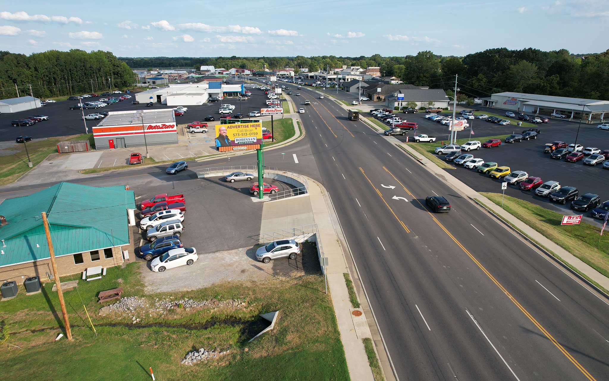 Image of https://addictionhelplineamerica.com/wp-content/uploads/2025/01/alcohol-and-drug-rehabs-in-benton-kentucky.jpg