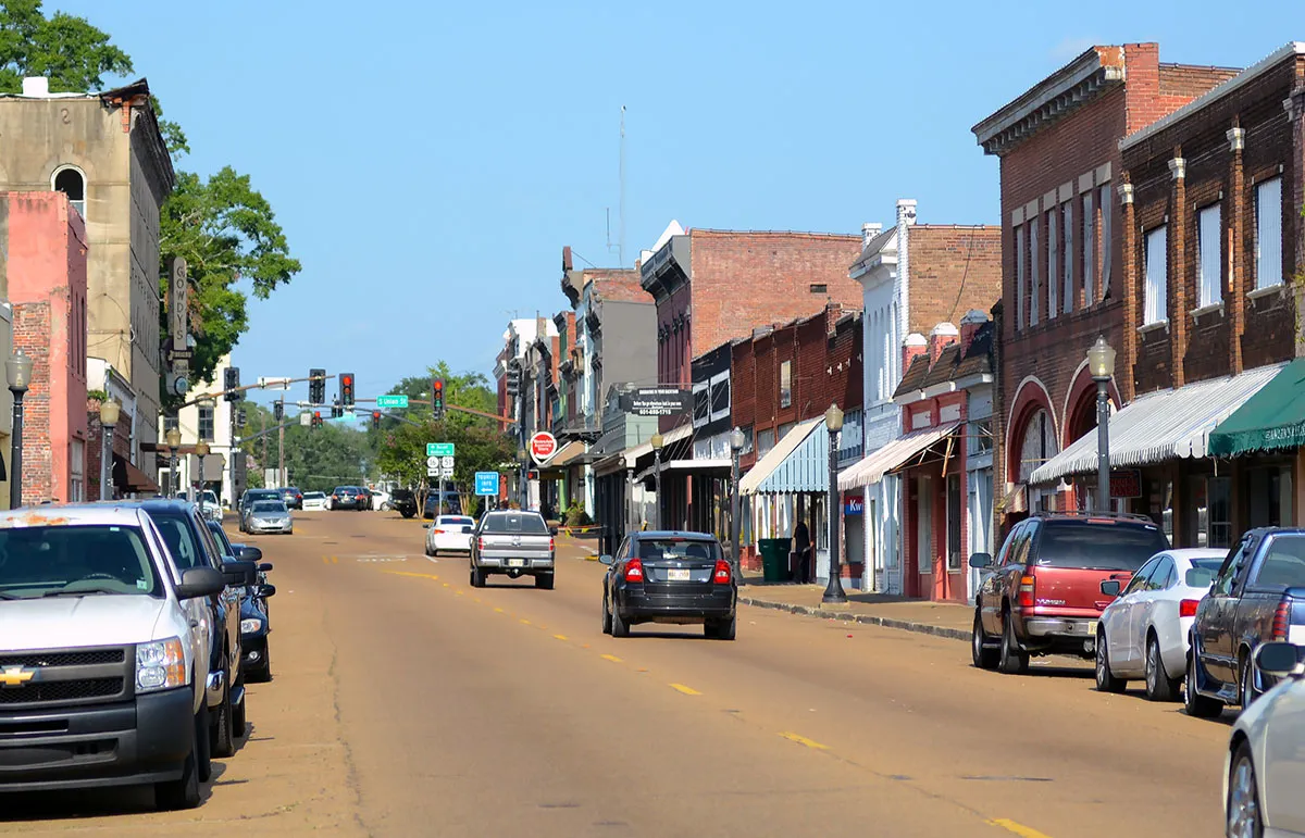 Image of https://addictionhelplineamerica.com/wp-content/uploads/2025/01/alcohol-and-drug-rehabs-in-canton-mississippi.webp