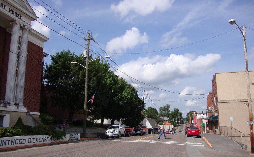 Image of https://addictionhelplineamerica.com/wp-content/uploads/2025/01/alcohol-and-drug-rehabs-in-clintwood-virginia.jpg