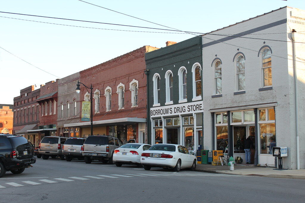 Image of https://addictionhelplineamerica.com/wp-content/uploads/2025/01/alcohol-and-drug-rehabs-in-corinth-mississippi.jpg