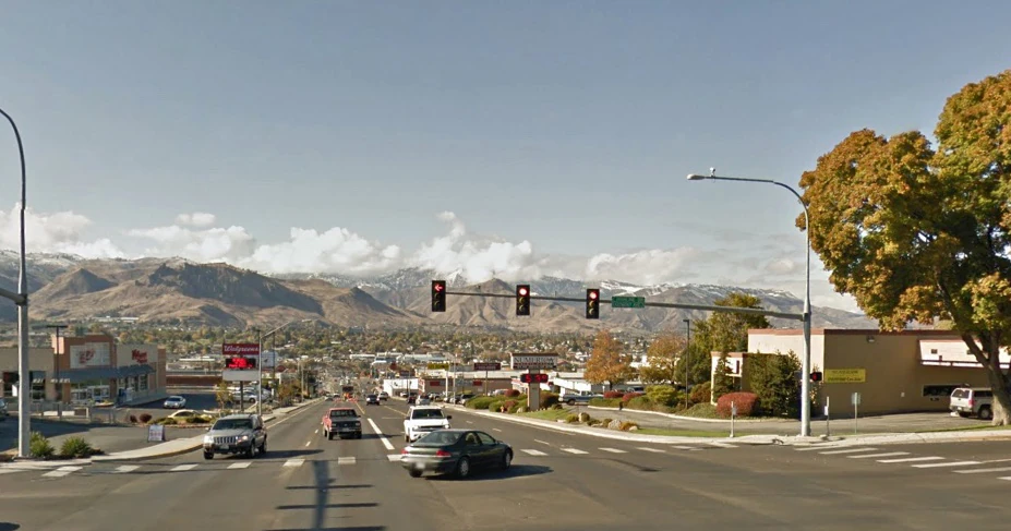 Image of https://addictionhelplineamerica.com/wp-content/uploads/2025/01/alcohol-and-drug-rehabs-in-east-wenatchee-washington-.webp