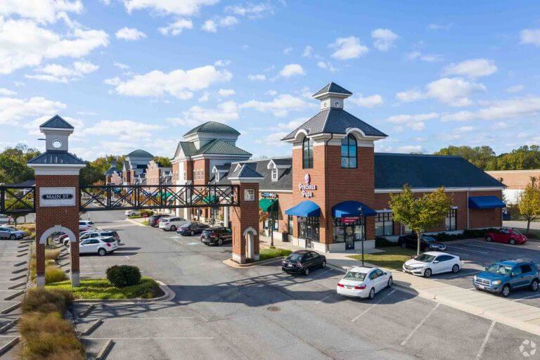 Image of https://addictionhelplineamerica.com/wp-content/uploads/2025/01/alcohol-and-drug-rehabs-in-edgewater-maryland.jpg