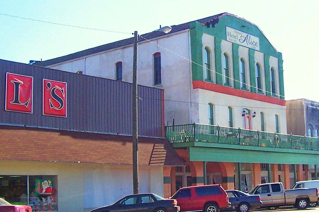 Image of https://addictionhelplineamerica.com/wp-content/uploads/2025/01/alcohol-and-drug-rehabs-in-ellisville-mississippi.jpg