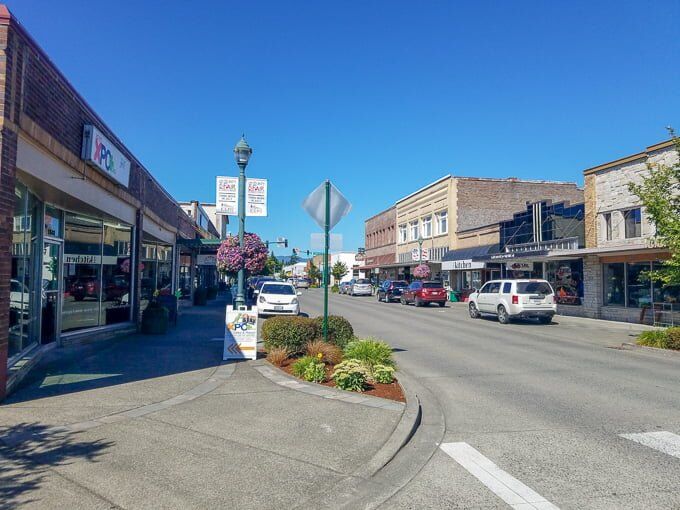 Image of https://addictionhelplineamerica.com/wp-content/uploads/2025/01/alcohol-and-drug-rehabs-in-enumclaw-washington-.jpg