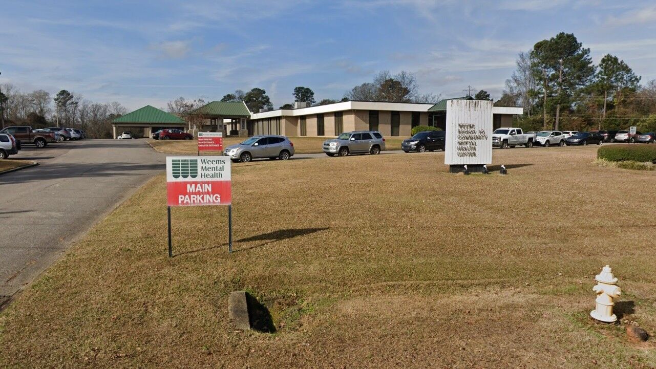 Image of https://addictionhelplineamerica.com/wp-content/uploads/2025/01/alcohol-and-drug-rehabs-in-forest-mississippi.jpg