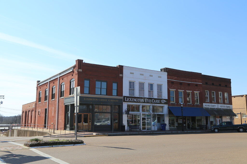 Image of https://addictionhelplineamerica.com/wp-content/uploads/2025/01/alcohol-and-drug-rehabs-in-lexington-mississippi.jpg