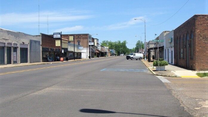 Image of https://addictionhelplineamerica.com/wp-content/uploads/2025/01/alcohol-and-drug-rehabs-in-macon-mississippi.jpg