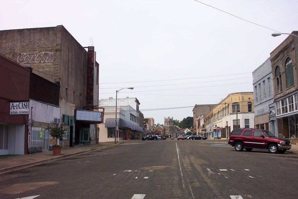Image of https://addictionhelplineamerica.com/wp-content/uploads/2025/01/alcohol-and-drug-rehabs-in-mccomb-mississippi.jpg