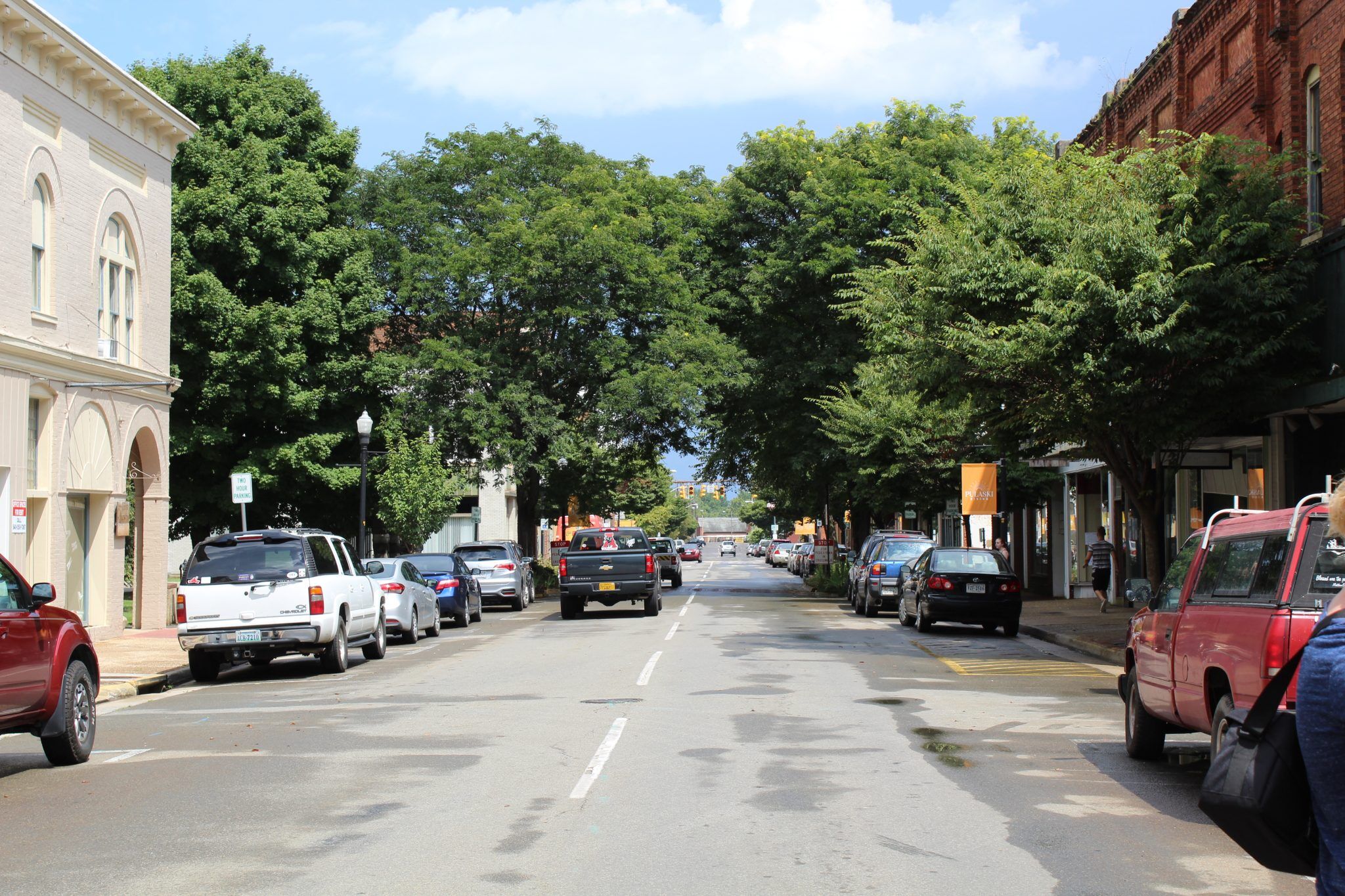 Image of https://addictionhelplineamerica.com/wp-content/uploads/2025/01/alcohol-and-drug-rehabs-in-pulaski-virginia.jpg