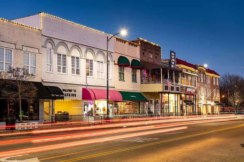 Image of https://addictionhelplineamerica.com/wp-content/uploads/2025/01/alcohol-and-drug-rehabs-in-starkville-mississippi.webp