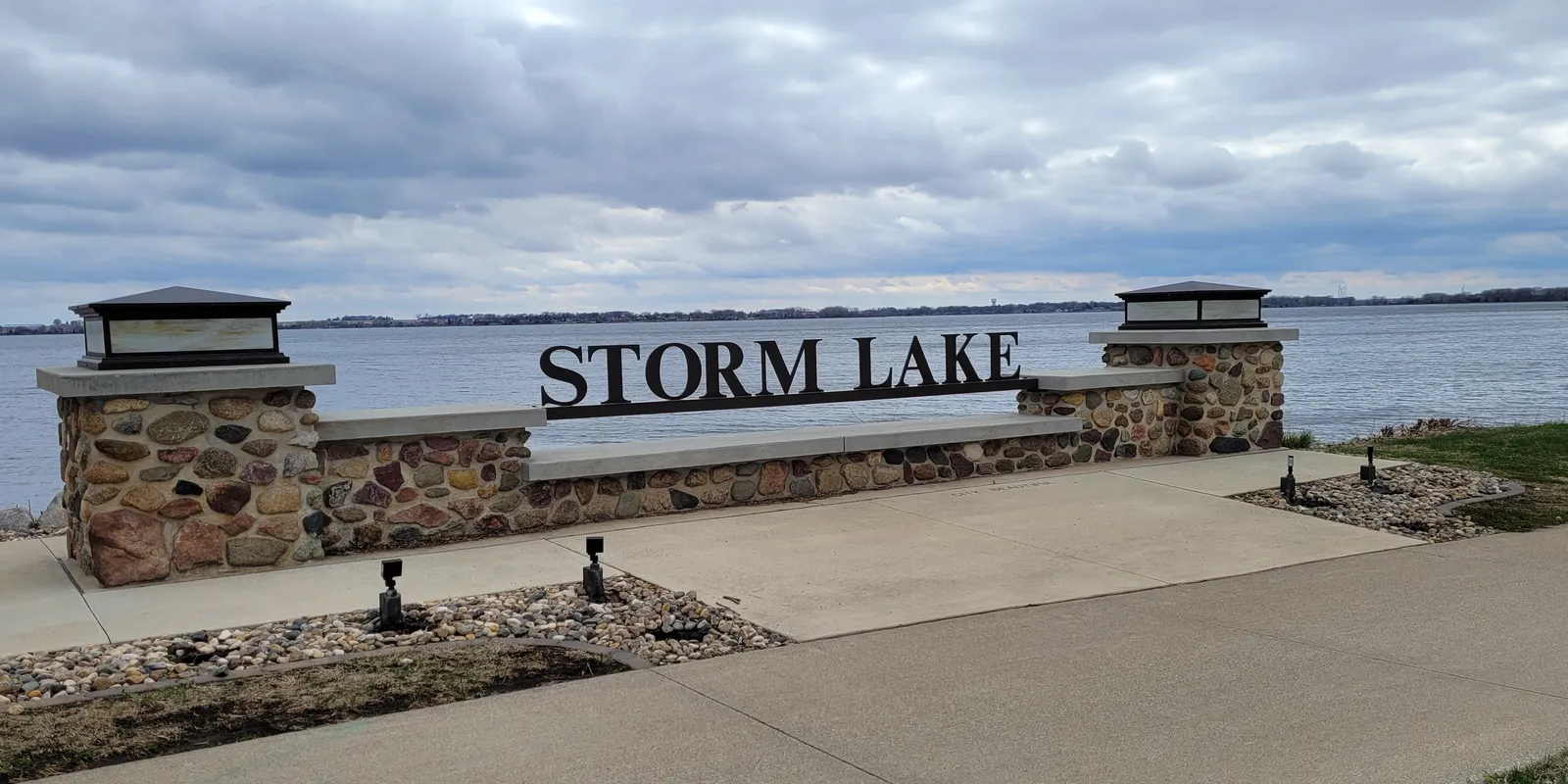 Image of https://addictionhelplineamerica.com/wp-content/uploads/2025/01/alcohol-and-drug-rehabs-in-storm-lake-iowa-logo.webp