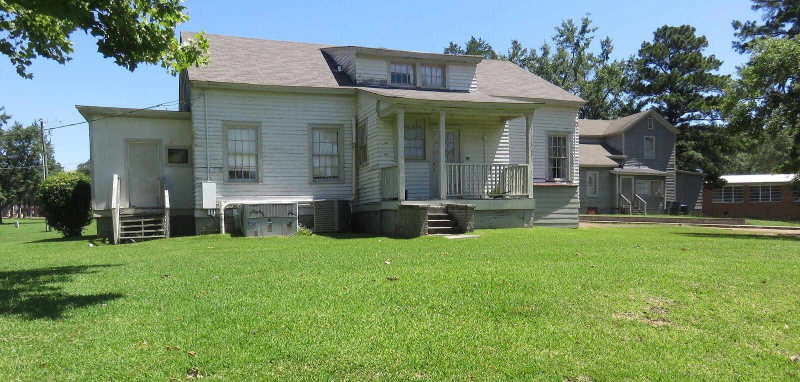 Image of https://addictionhelplineamerica.com/wp-content/uploads/2025/01/alcohol-and-drug-rehabs-in-tougaloo-mississippi.jpg