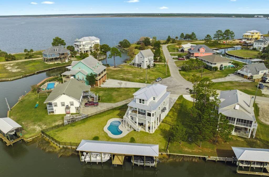 Image of https://addictionhelplineamerica.com/wp-content/uploads/2025/01/alcohol-and-drug-rehabs-in-waveland-mississippi.jpeg