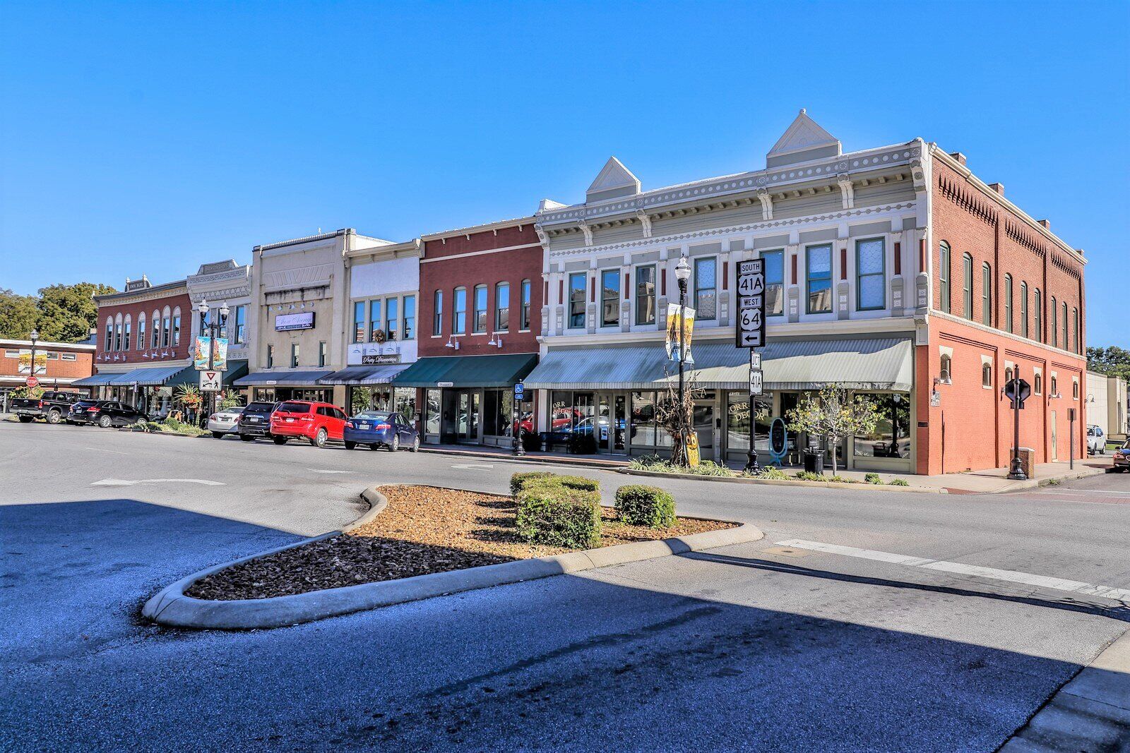 Image of https://addictionhelplineamerica.com/wp-content/uploads/2025/01/alcohol-and-drug-rehabs-in-winchester-tennessee.jpg