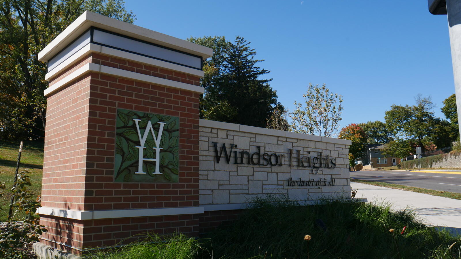 Image of https://addictionhelplineamerica.com/wp-content/uploads/2025/01/alcohol-and-drug-rehabs-in-windsor-heights-iowa-logo.jpg