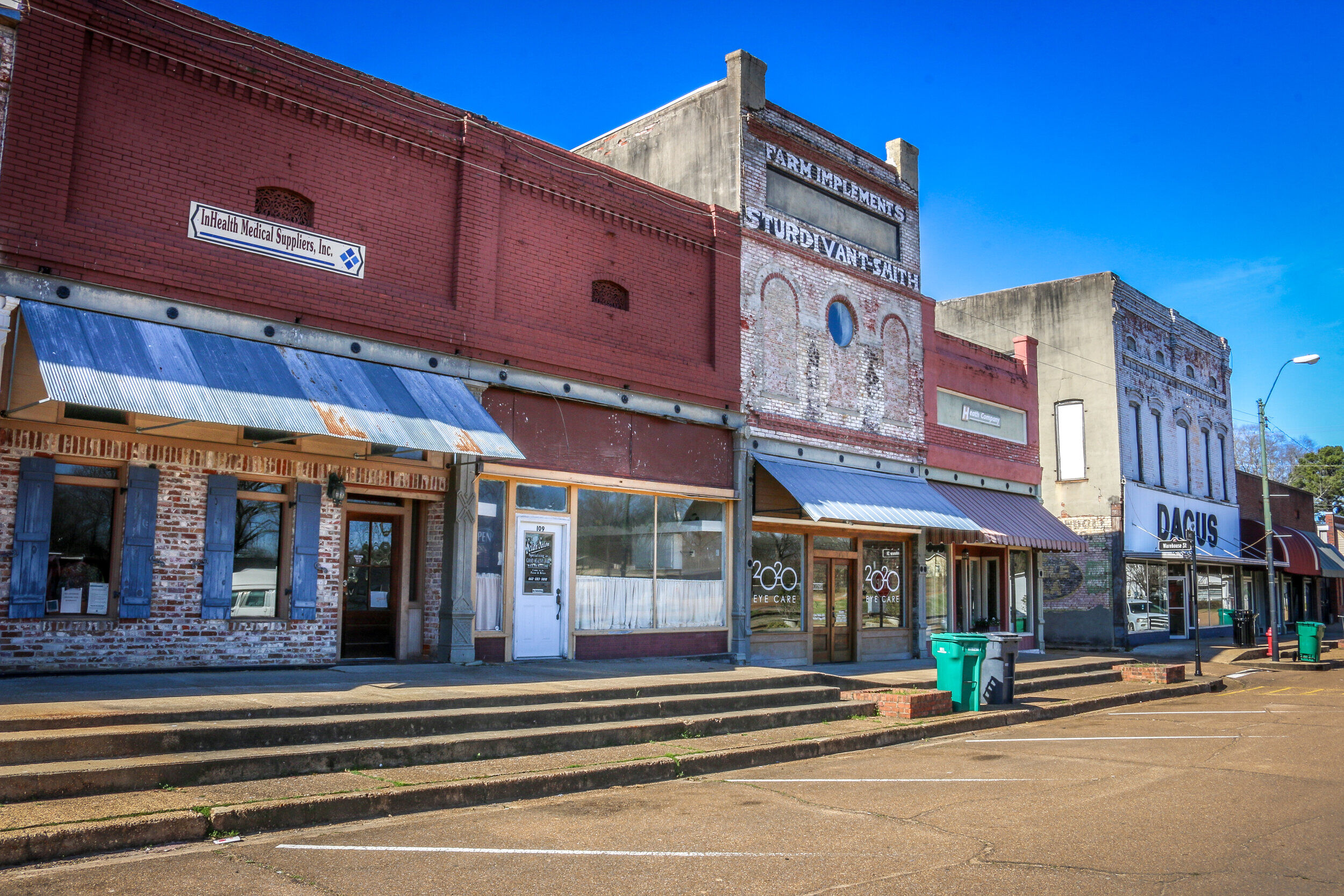 Image of https://addictionhelplineamerica.com/wp-content/uploads/2025/01/alcohol-and-drug-rehabs-in-winona-mississippi.jpg