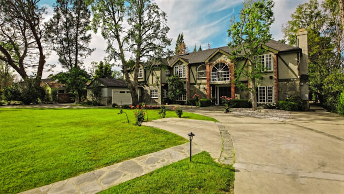 harmony place woodland hills ca 91367