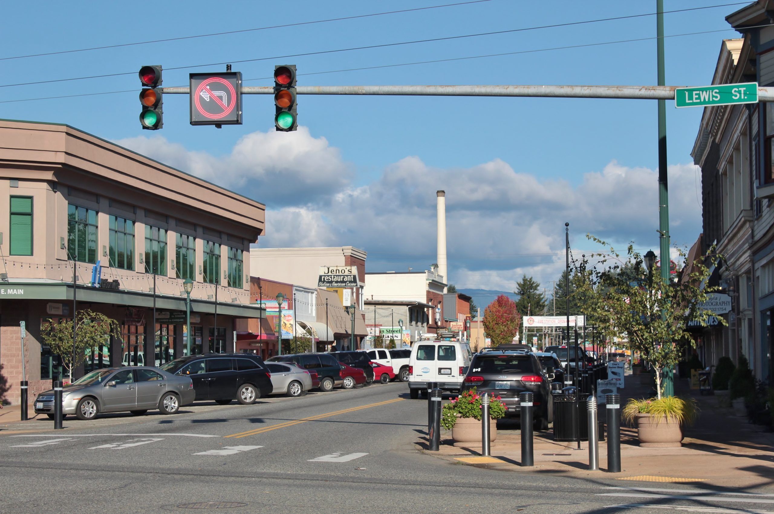 Image of https://addictionhelplineamerica.com/wp-content/uploads/2025/02/alcohol-and-drug-rehabs-in-monroe-washington--scaled.jpg