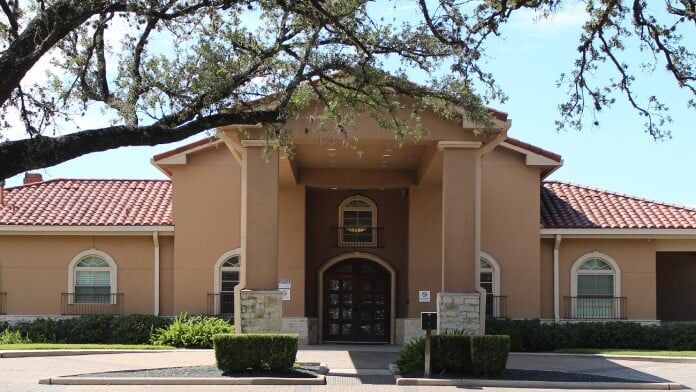 entrance1 serenity house detox houston tx 77071