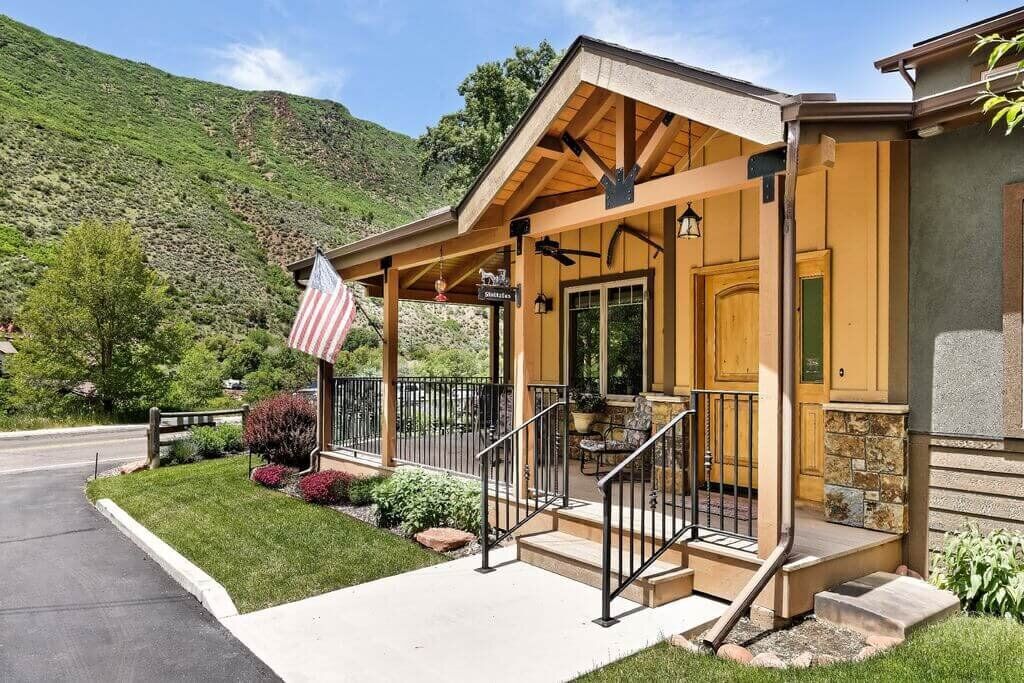 Momenta Recovery Women’s Treatment Glenwood Springs Colorado