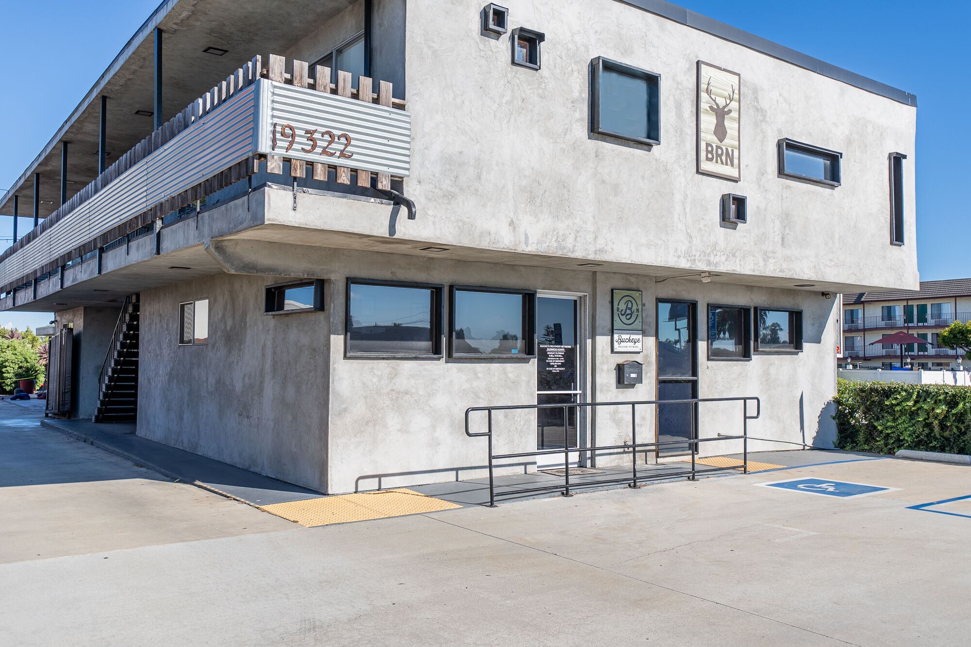 entrance1 buckeye recovery network huntington beach ca 92648