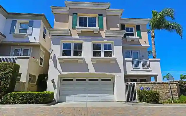 entrance1 socal beach recovery huntington beach california 92648