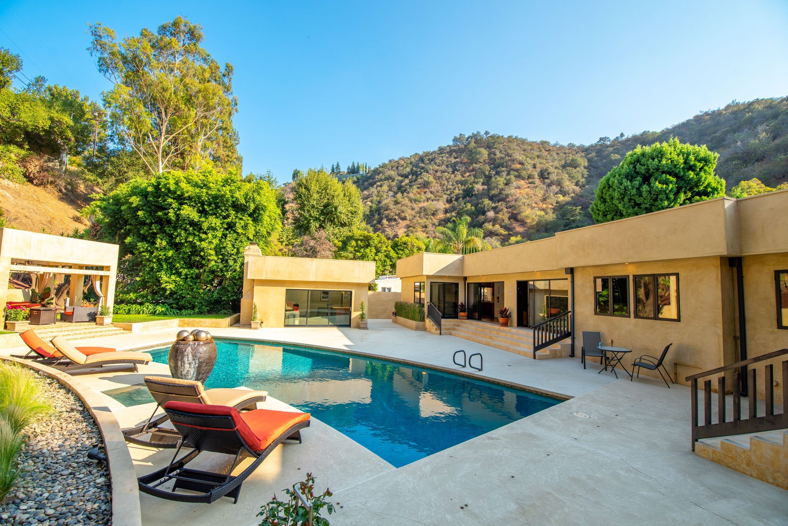 Refine Recovery | Beverly Hills Luxury Detox