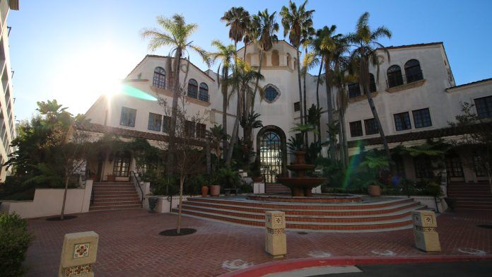 tree house recovery costa mesa ca front 696x392 1